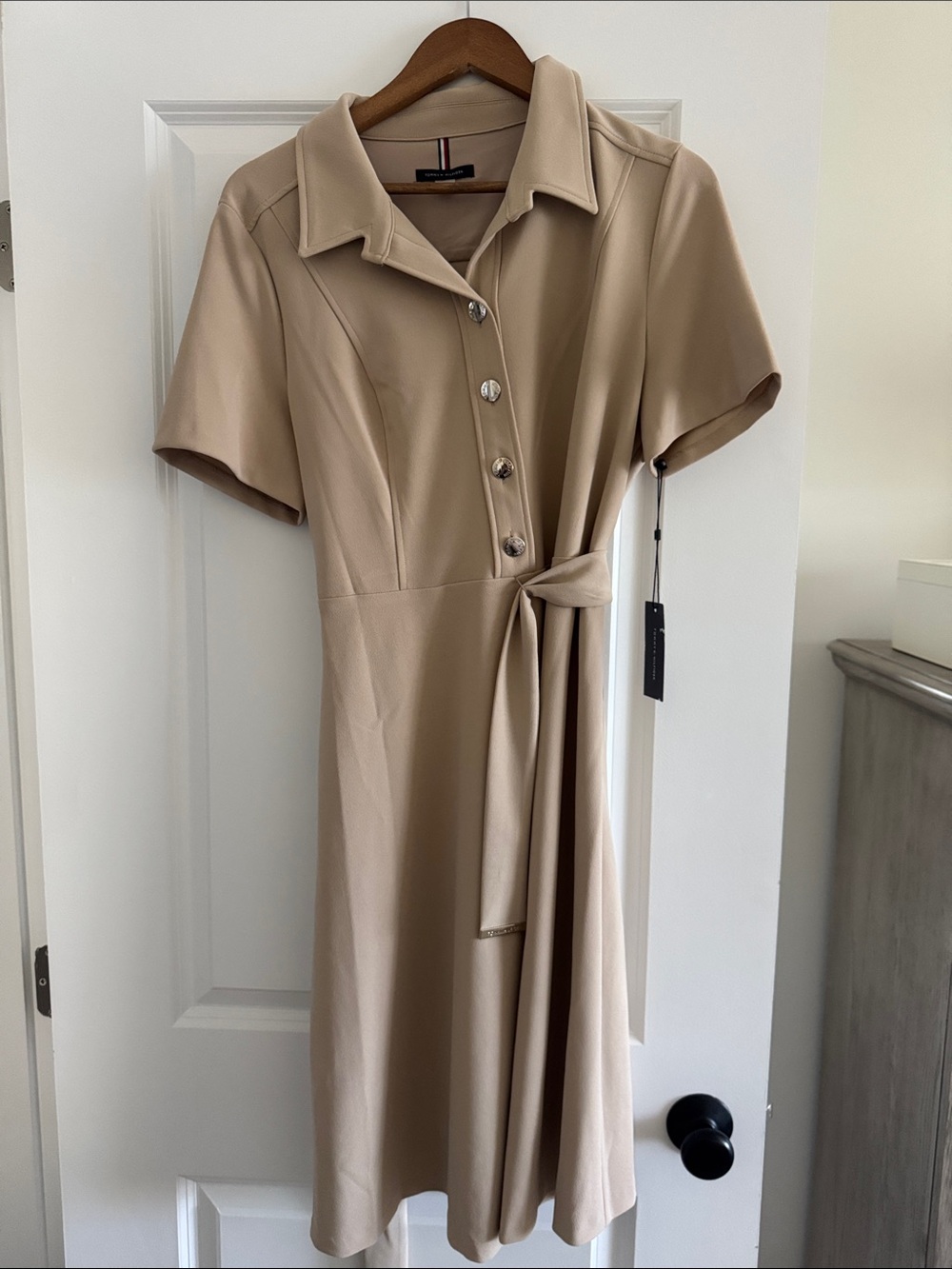 Tommy Hilfiger Taupe Button-Front Tie-Waist Shirt Dress